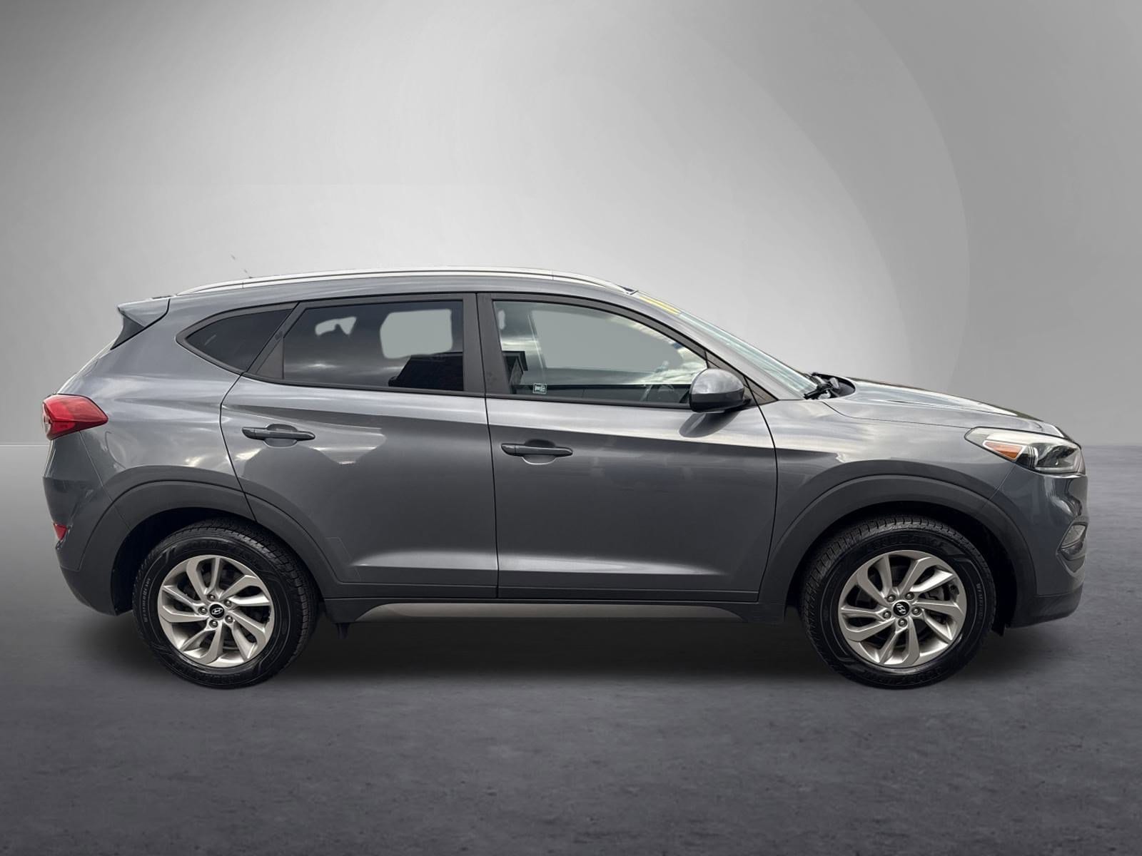 Used 2016 Hyundai Tucson SE with VIN KM8J3CA44GU076687 for sale in Burnham, PA