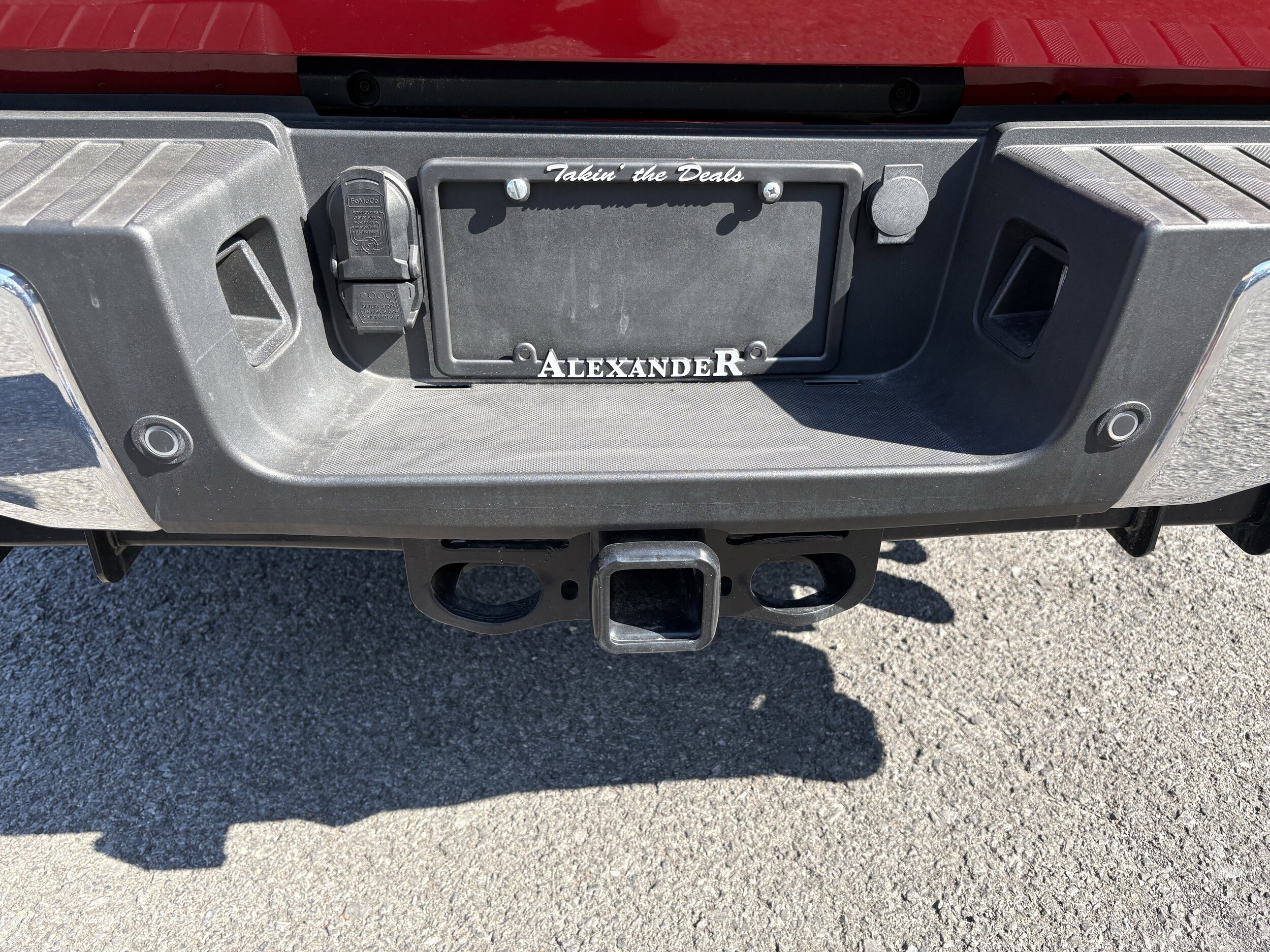2024 Ford F-350 Lariat photo 2