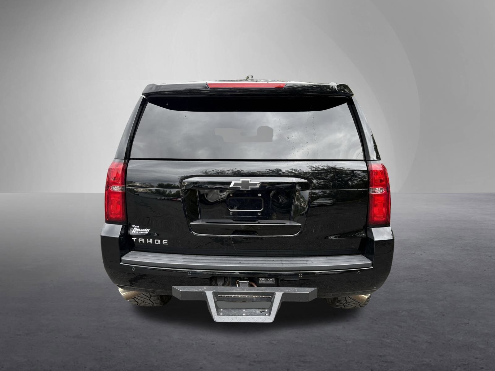 2017 Chevrolet Tahoe LS photo 4