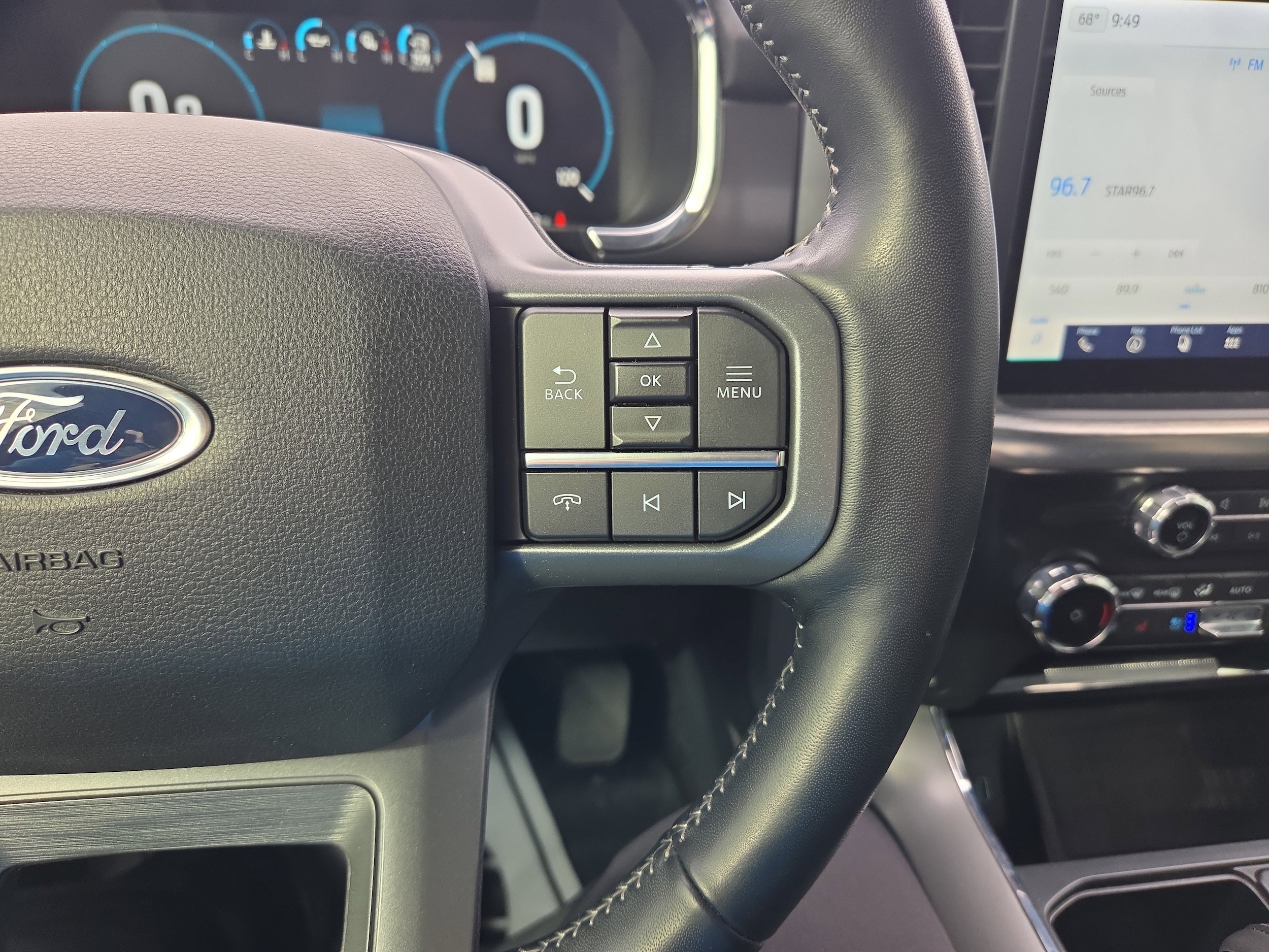 2022 Ford F-150 Lariat - Photo 19