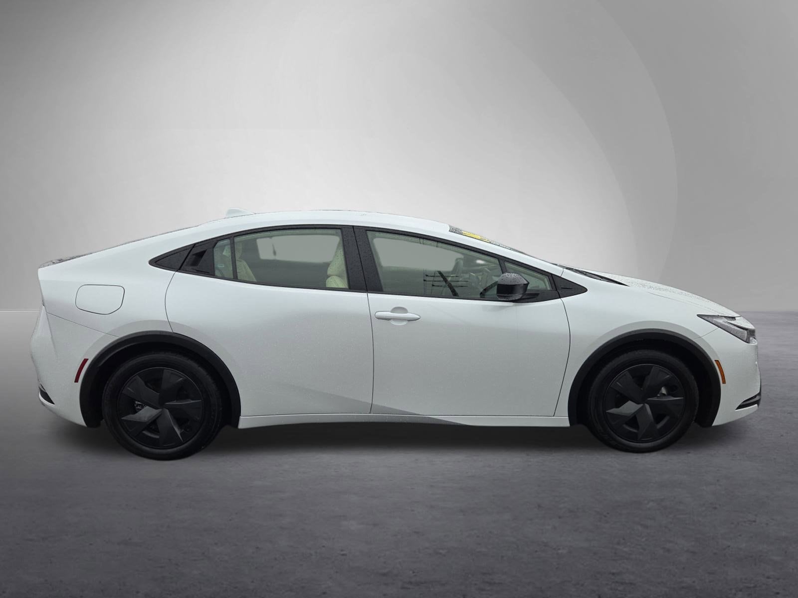 Used 2024 Toyota Prius Prime SE with VIN JTDACACU2R3018690 for sale in Burnham, PA