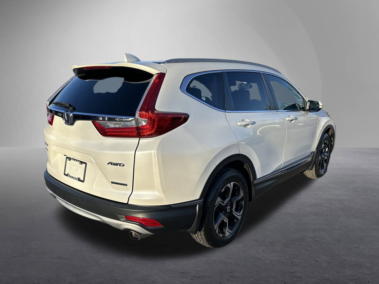 2018 Honda CR-V Touring photo 3
