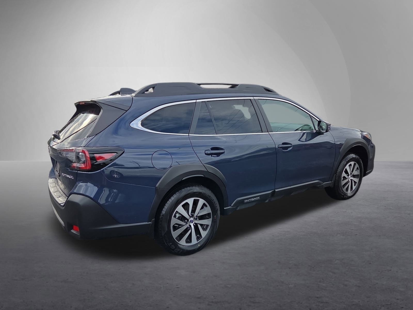 2025 Subaru Outback Premium photo 3
