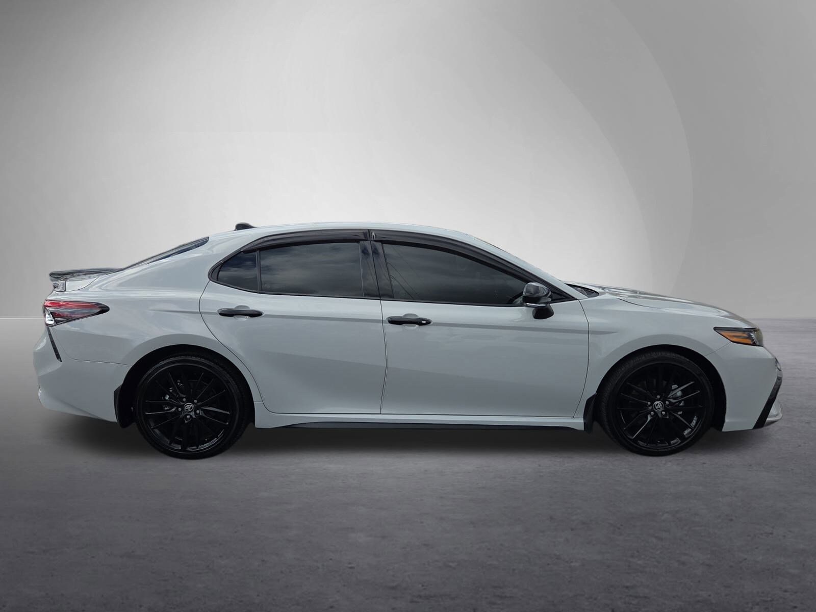 2024 Toyota Camry XSE V6 SE photo 2