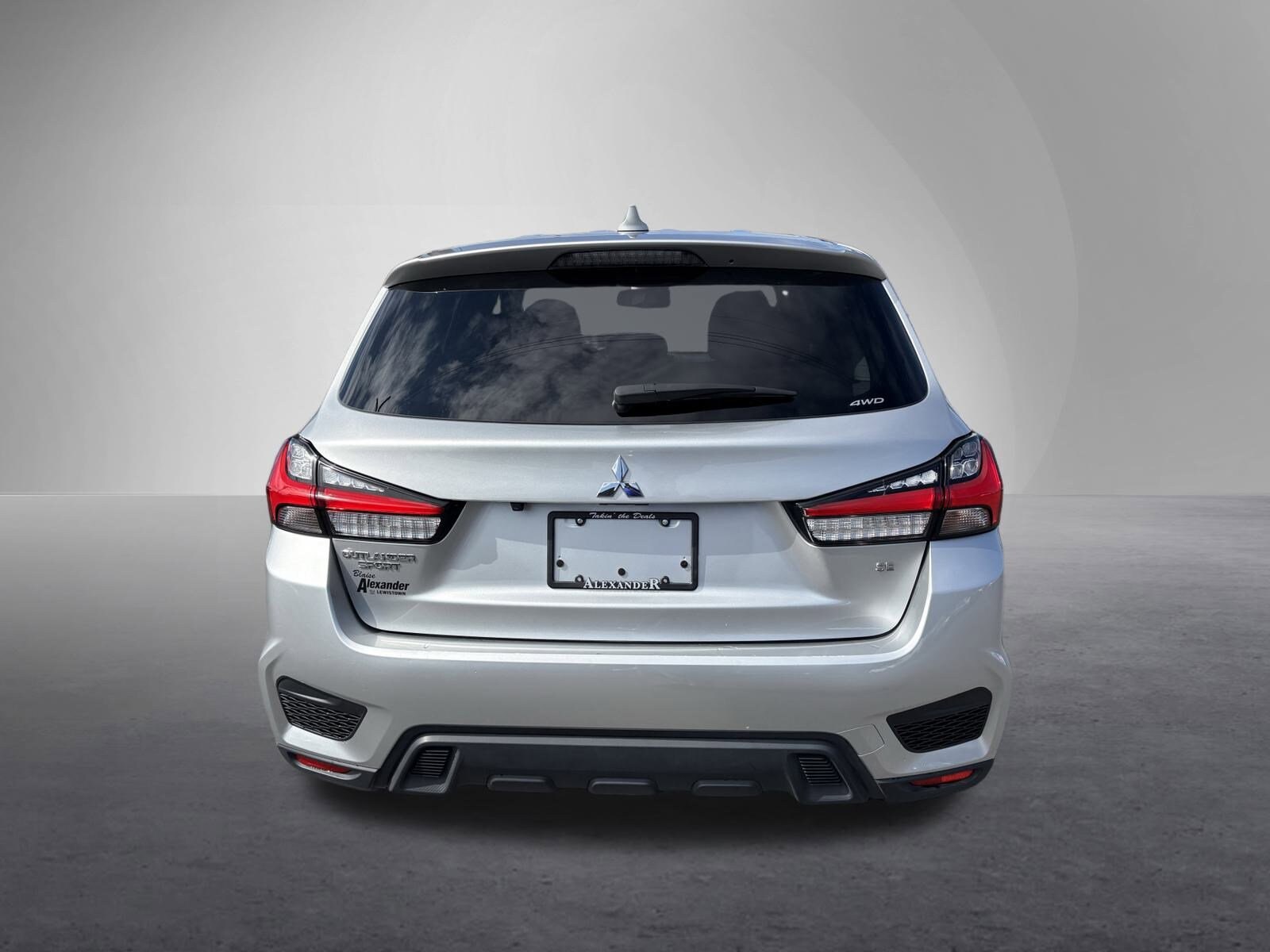 2024 Mitsubishi Outlander Sport SE photo 4
