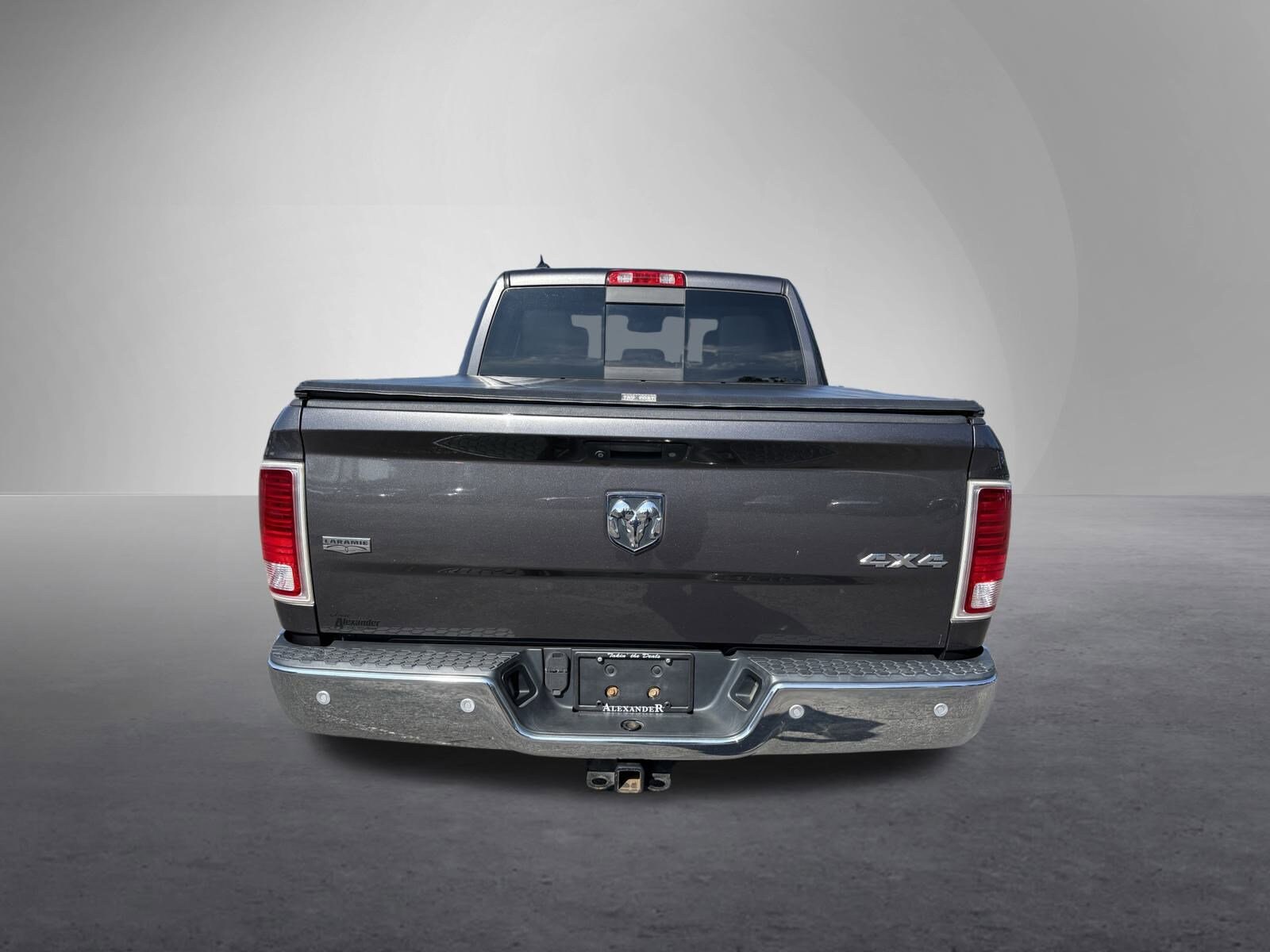 2016 Ram 1500 Laramie photo 4