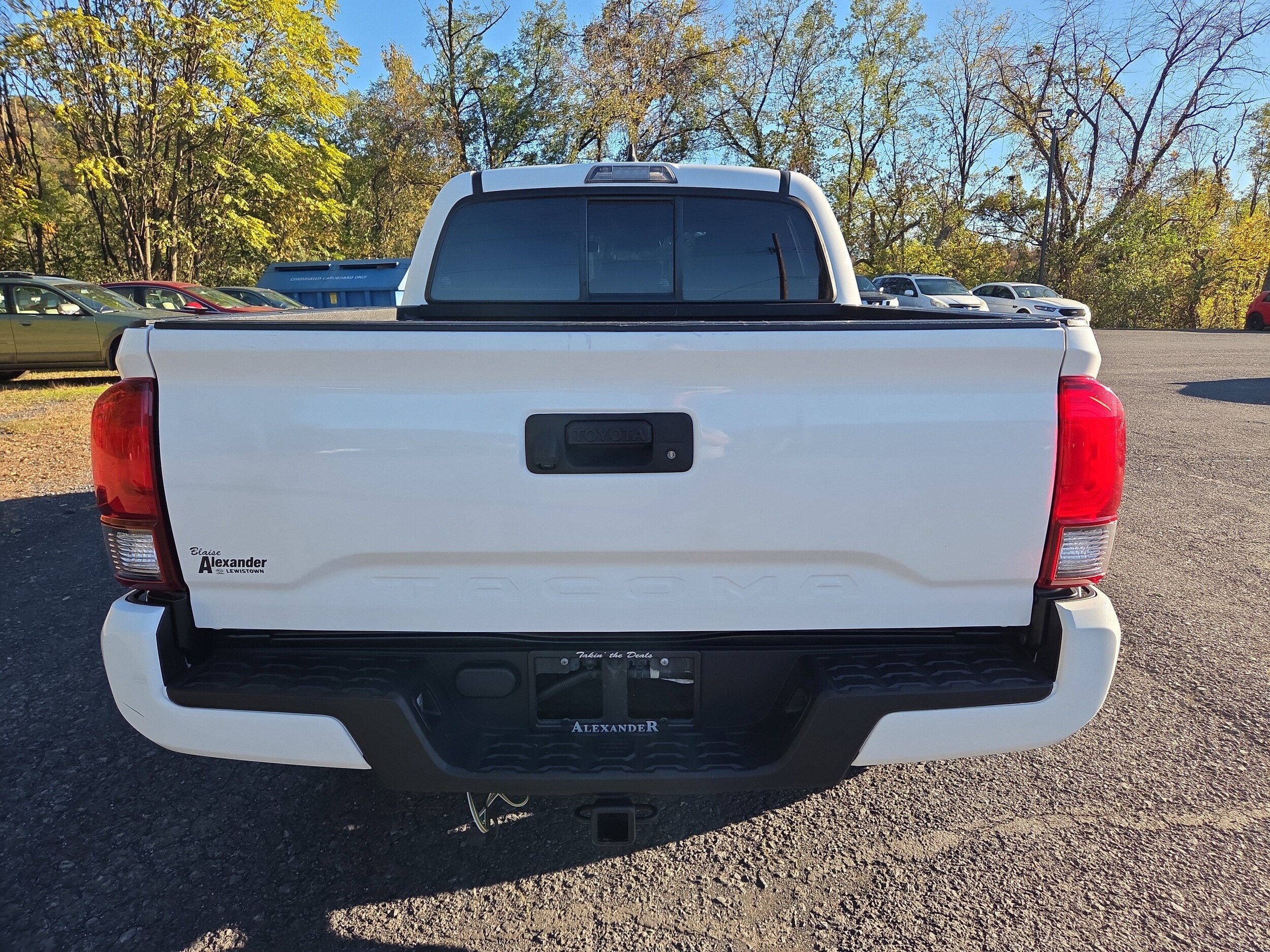 2018 Toyota Tacoma SR photo 2