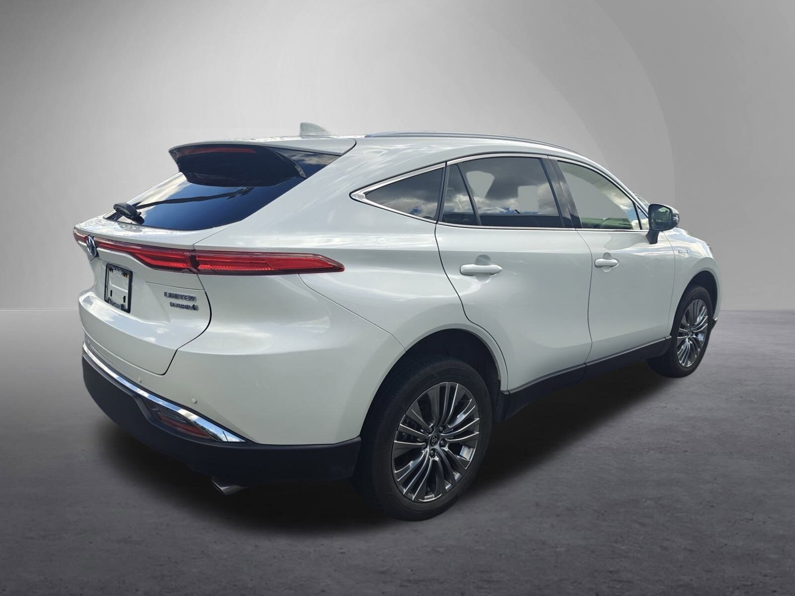 2021 Toyota Venza Limited photo 3