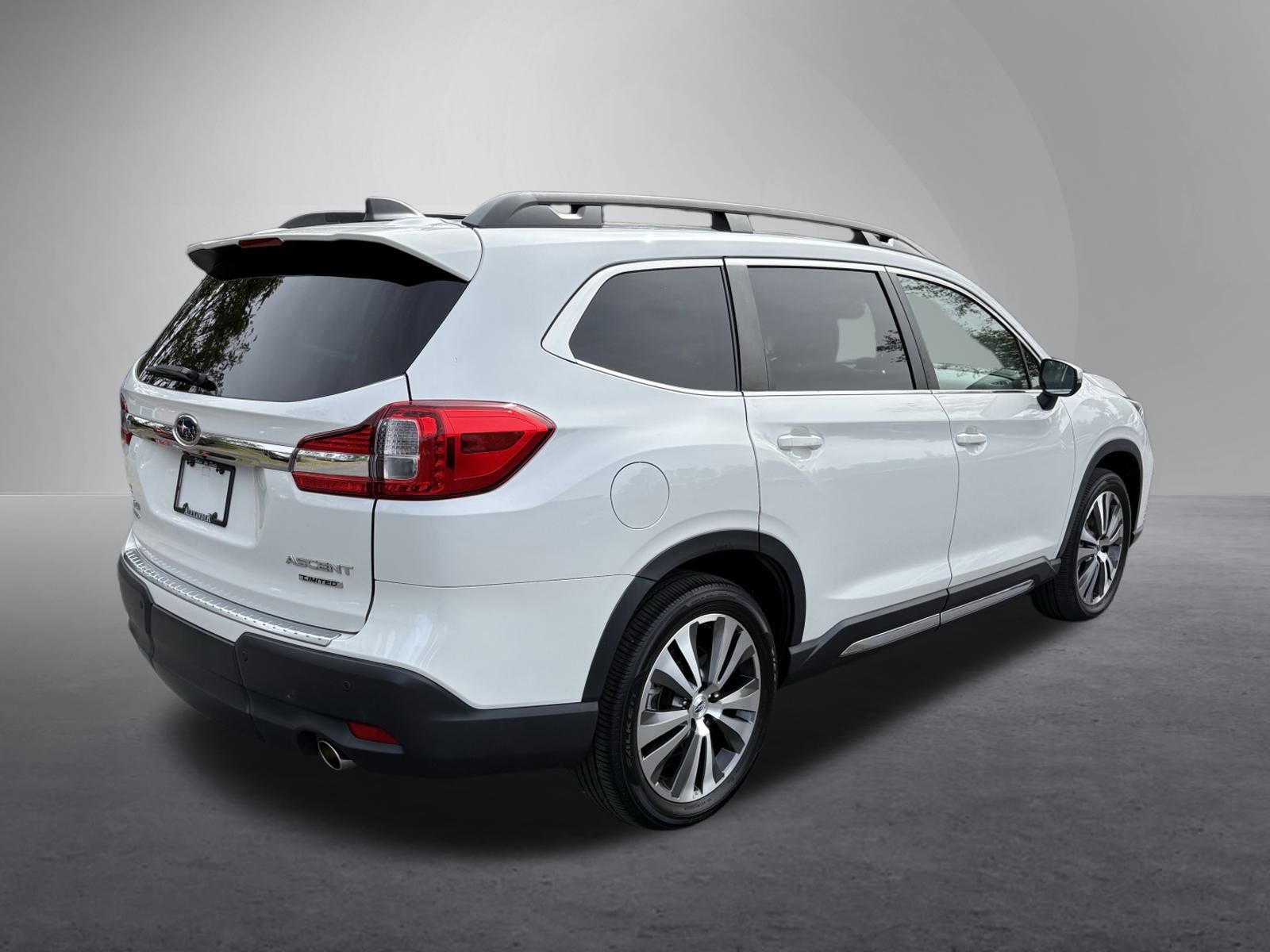 2022 Subaru Ascent Limited photo 3