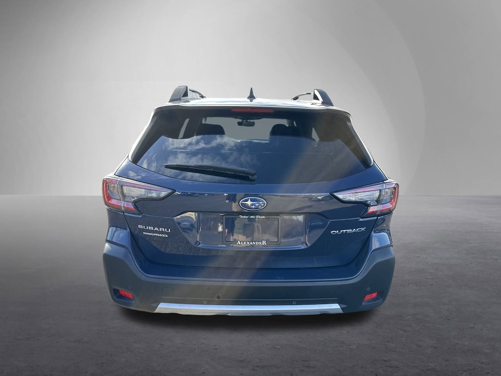 Used 2023 Subaru Outback Limited SUV