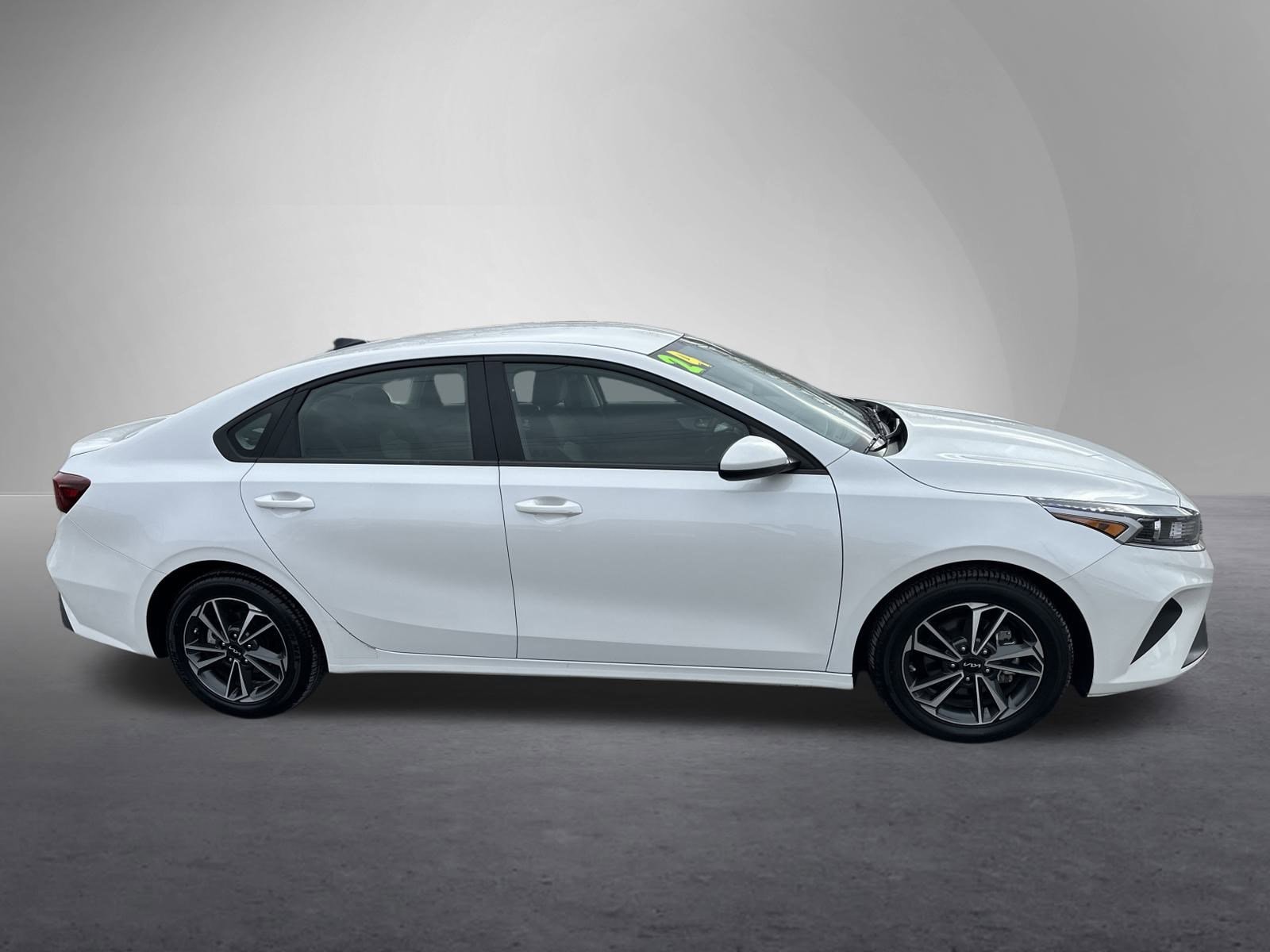 Used 2024 Kia Forte LXS with VIN 3KPF24AD5RE732190 for sale in Burnham, PA