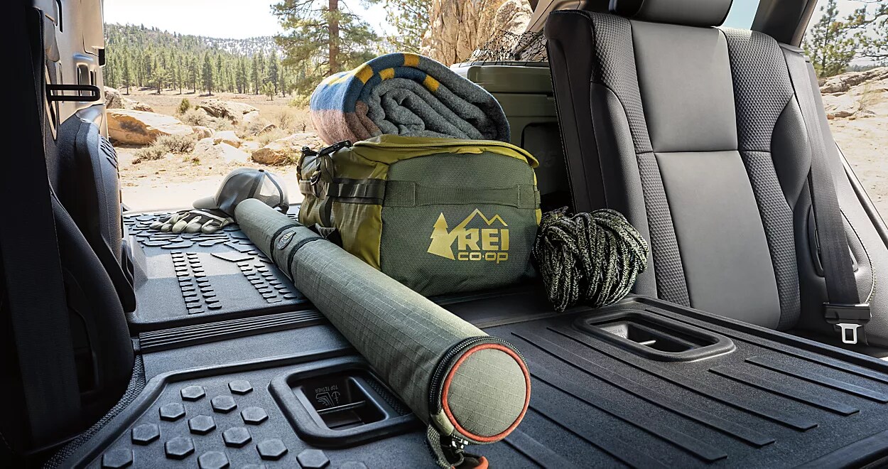 2024-subaru-outback-cargo-rear.png