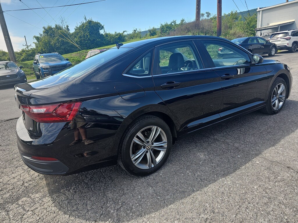 Used 2024 Volkswagen Jetta 1.5T SE Sedan