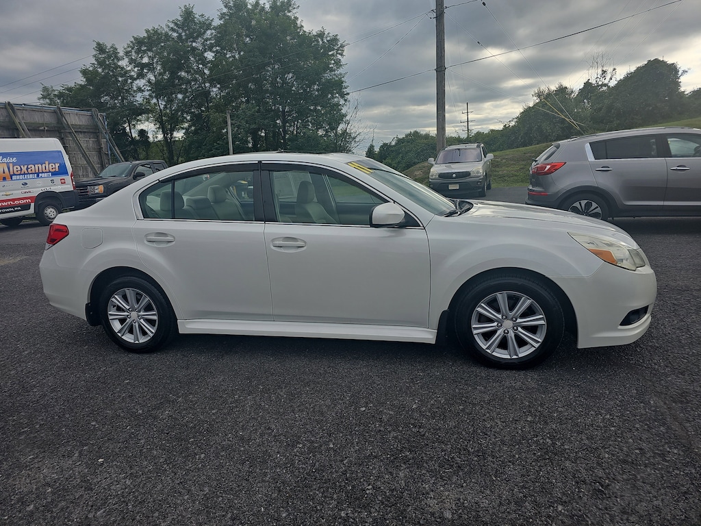 Used 2011 Subaru Legacy 2.5i Premium w/All-Weather Pkg/Power Moonroof Sedan
