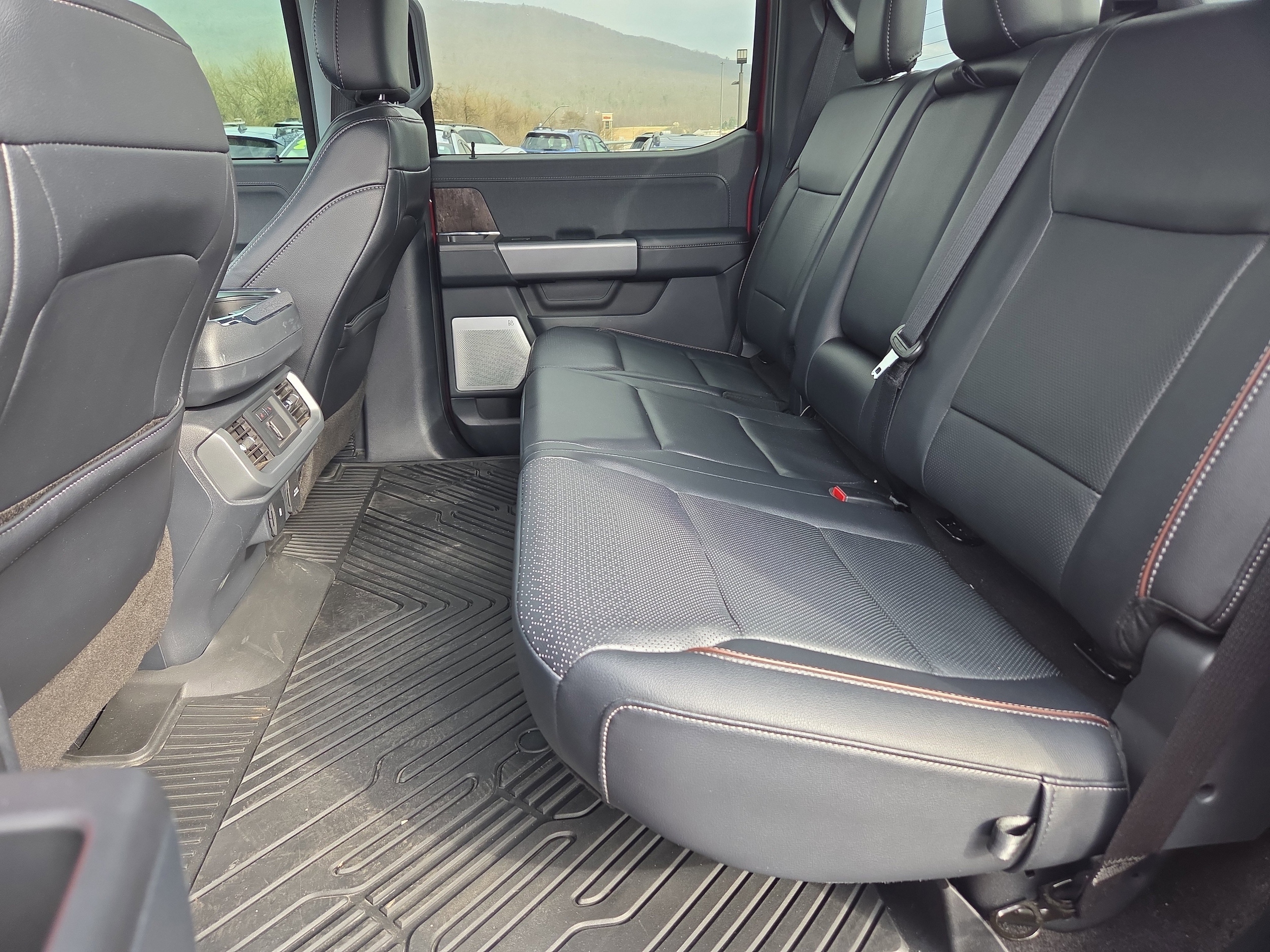 2022 Ford F-150 Lariat - Photo 13