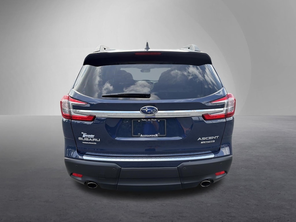 Used 2025 Subaru Ascent Limited 7-Passenger SUV