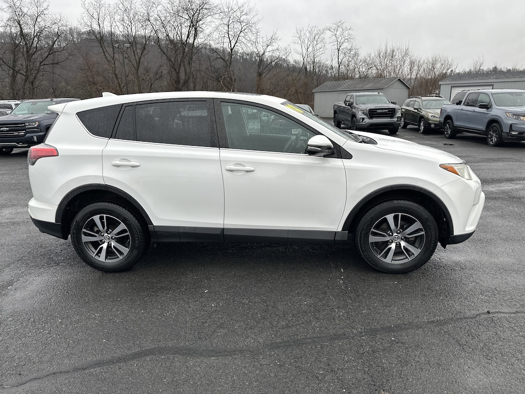 Used 2018 Toyota RAV4 XLE SUV