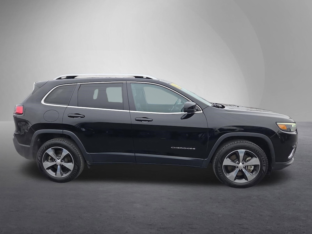 Used 2019 Jeep Cherokee Limited 4x4 SUV