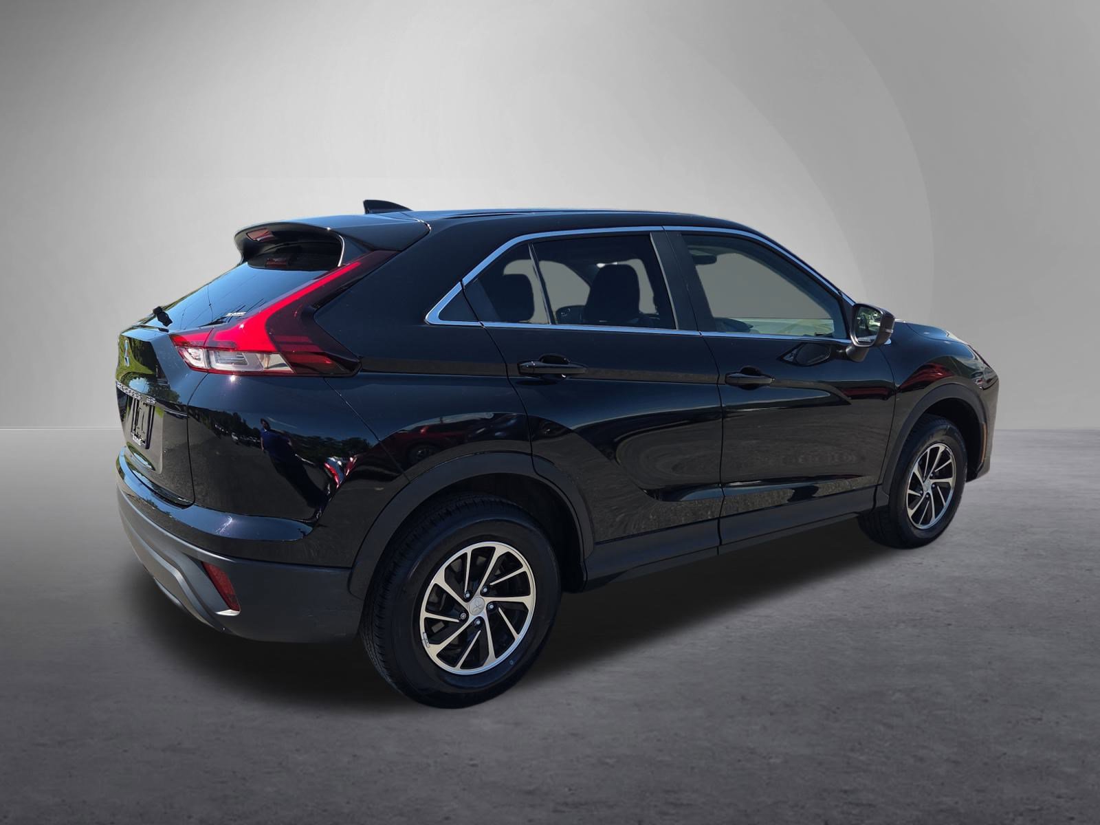 2022 Mitsubishi Eclipse Cross ES photo 3