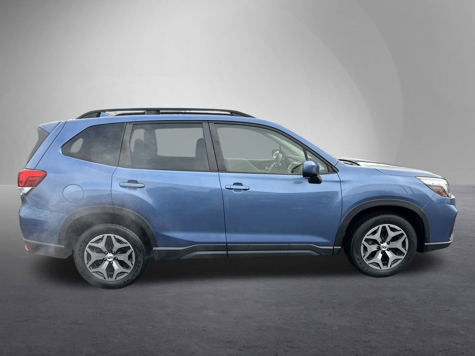 2019 Subaru Forester Premium photo 2