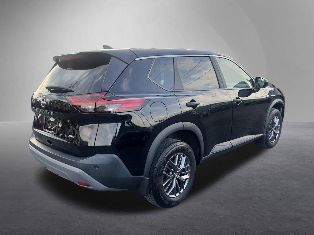 Used 2023 Nissan Rogue S SUV