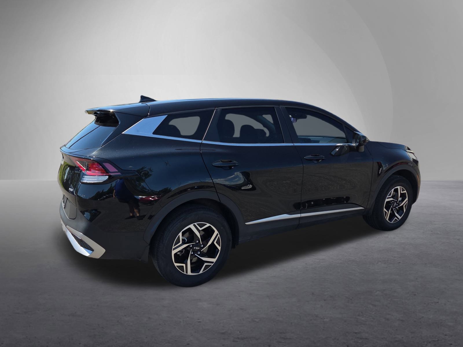 2024 Kia Sportage LX photo 3