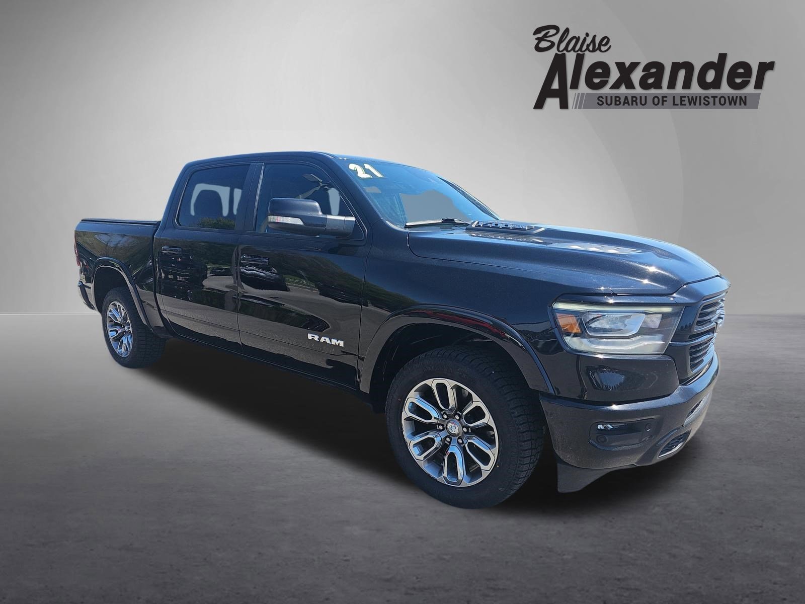 2021 RAM 1500 Laramie 4x4 Crew Cab 5'7's photo
