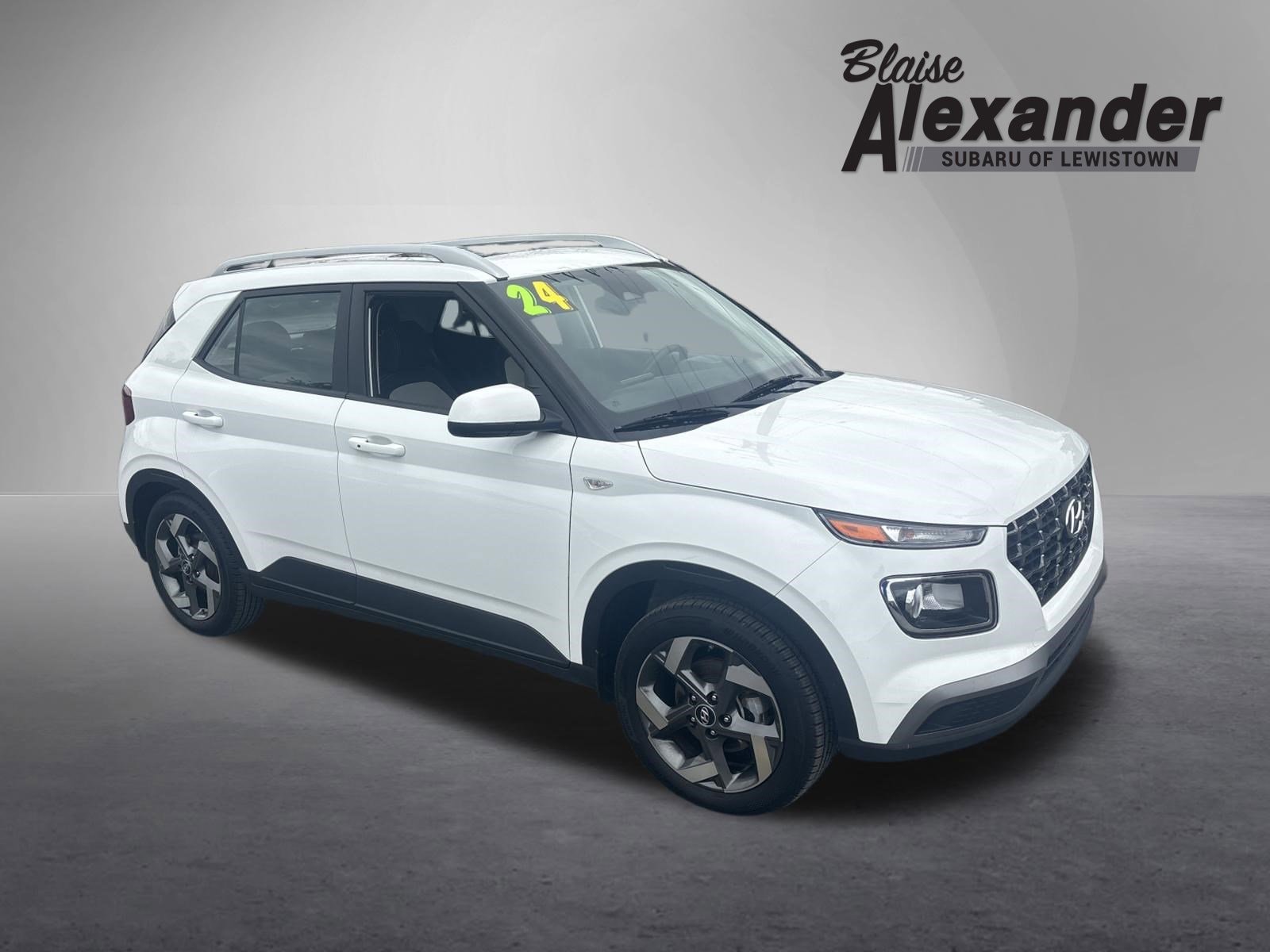 2024 Hyundai Venue SEL IVT's photo