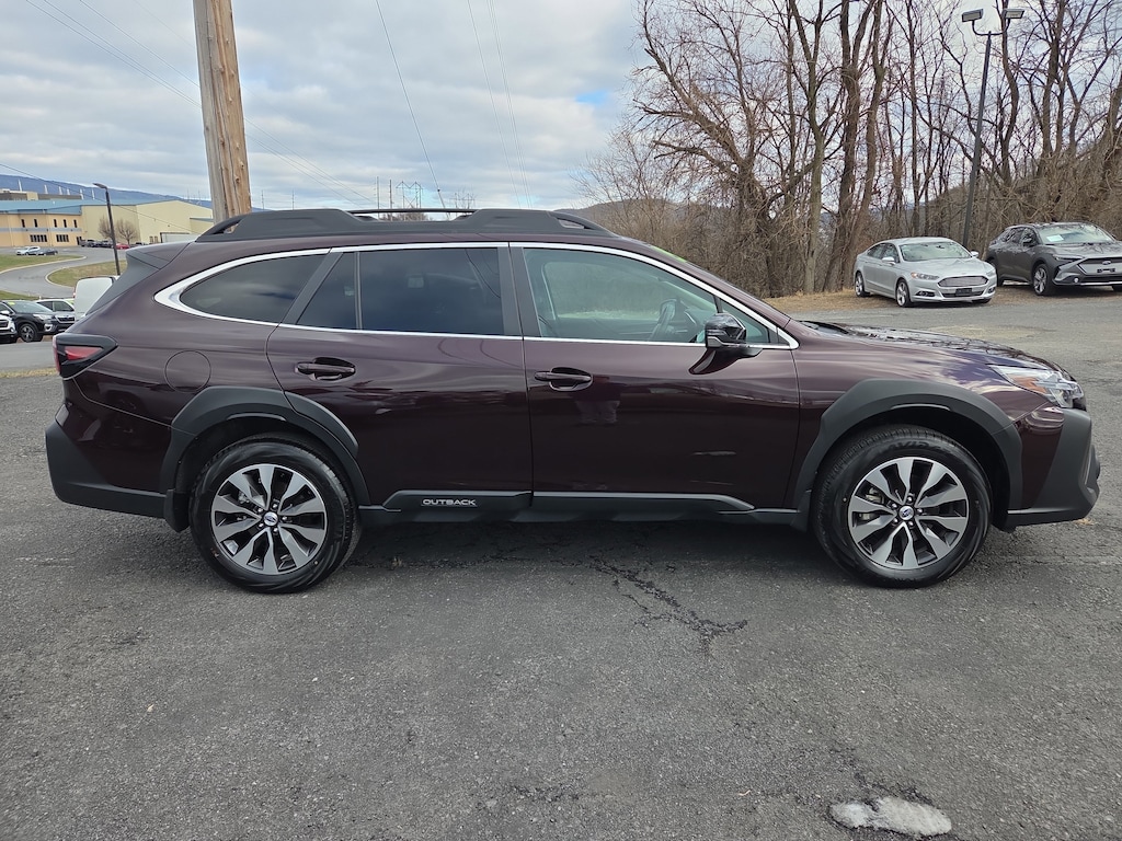 Used 2025 Subaru Outback Limited SUV