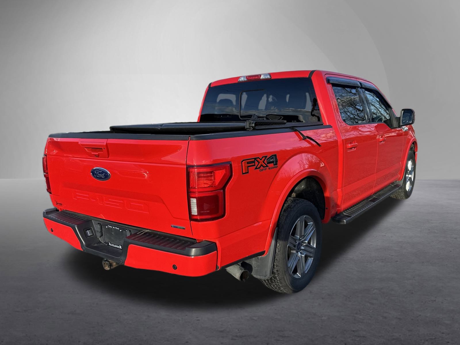 2019 Ford F-150 Lariat photo 2
