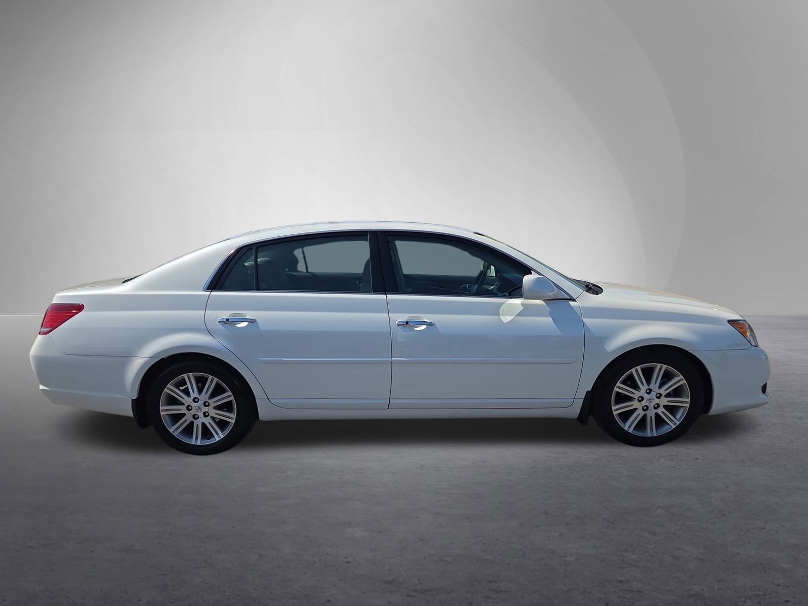 2008 Toyota Avalon Limited photo 2