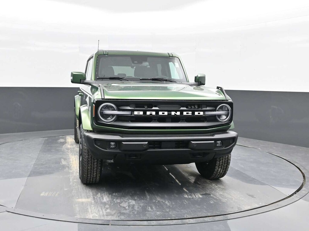 New 2024 Ford Bronco Outer Banks 4x4
