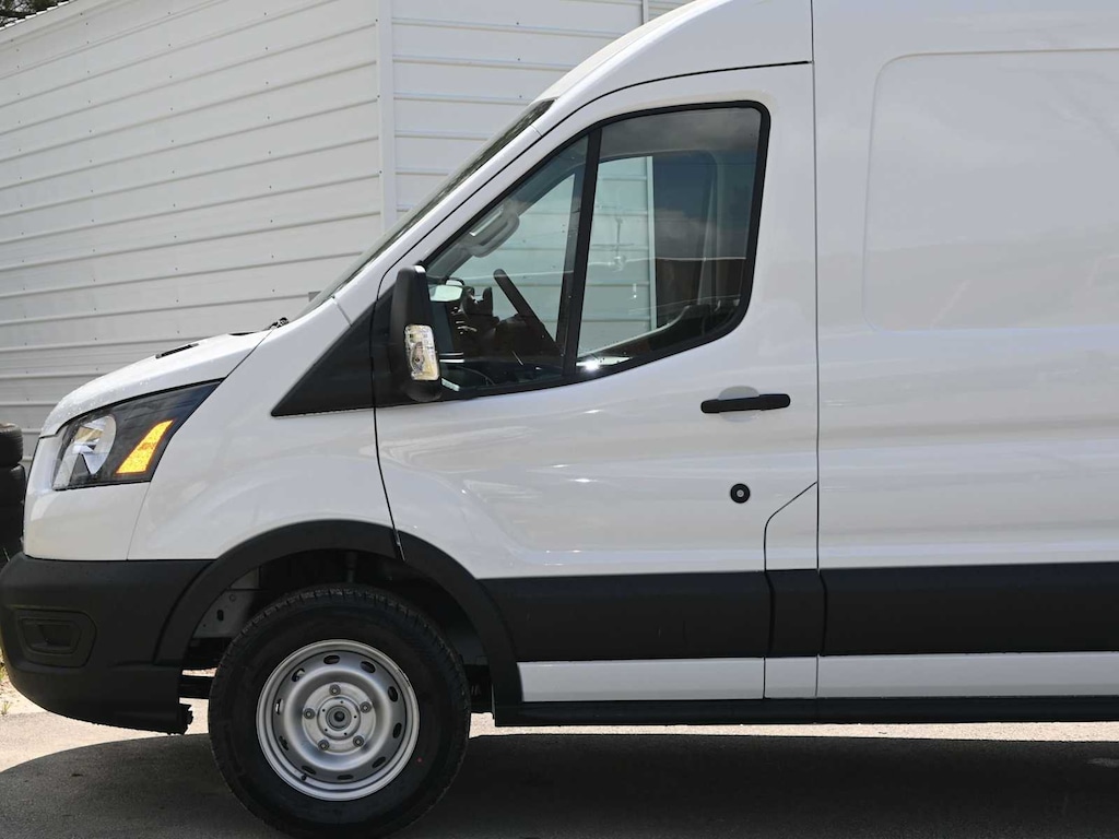 New 2025 Ford Transit T-250 148 Med Rf 9070 GVWR RWD
