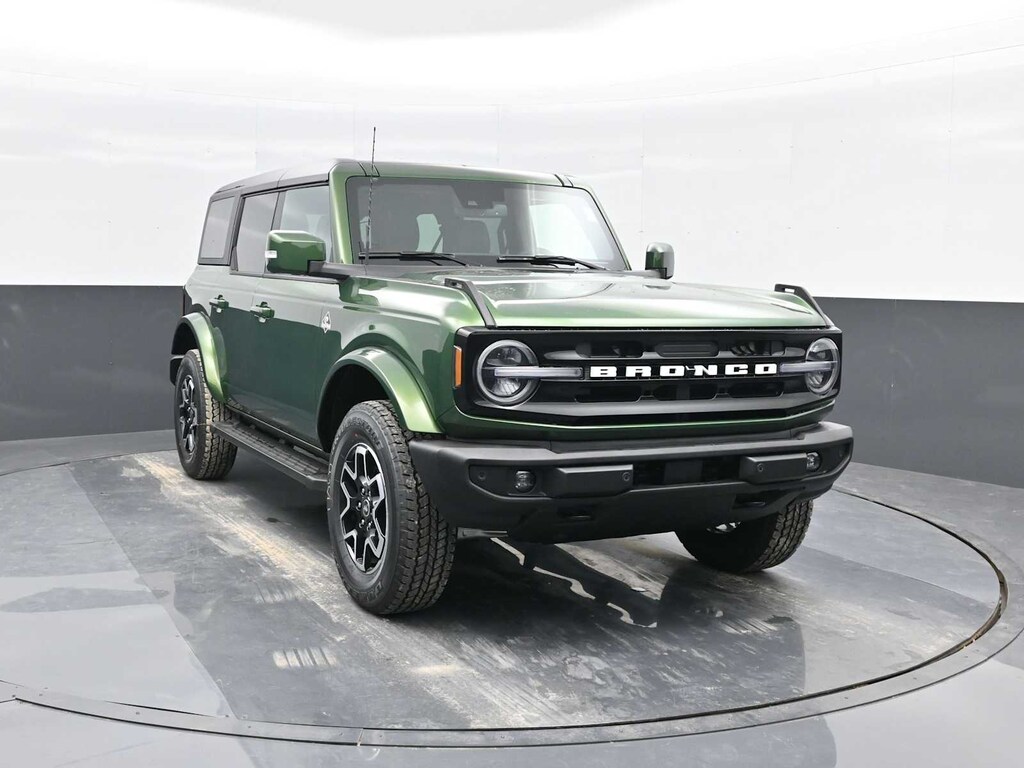 New 2024 Ford Bronco Outer Banks 4x4