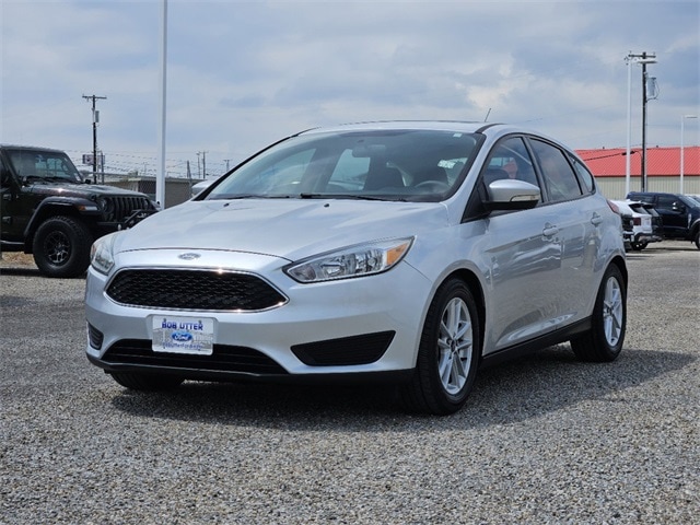 Used 2015 Ford Focus SE with VIN 1FADP3K24FL201152 for sale in Denison, TX