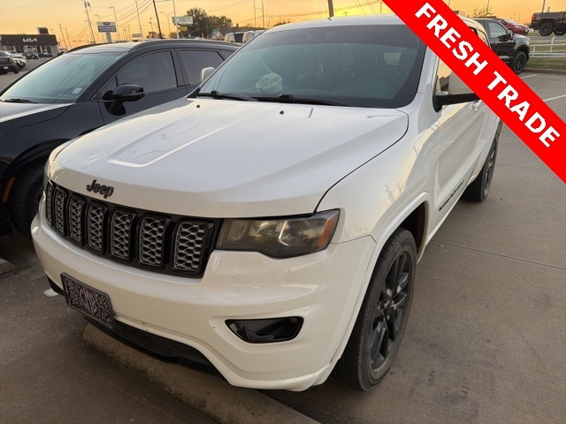 Used 2018 Jeep Grand Cherokee Altitude with VIN 1C4RJFAG9JC152958 for sale in Denison, TX