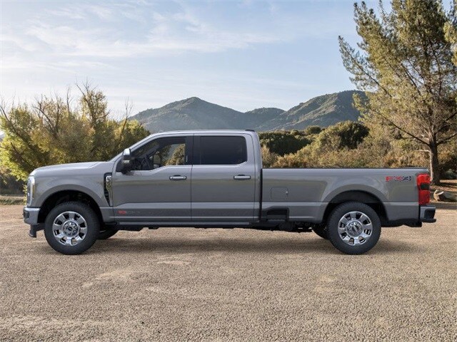 2026 Ford F-350 Lariat photo 3