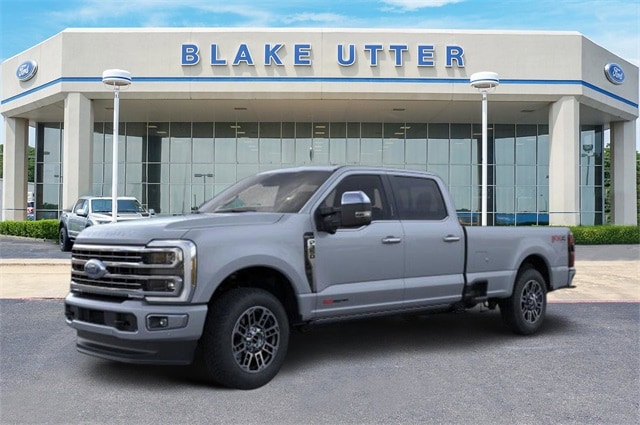 2026 Ford F-350 Super Duty Platinum's photo