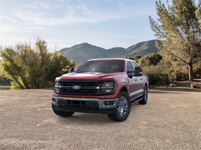 2025 Ford F-150 XLT photo 2