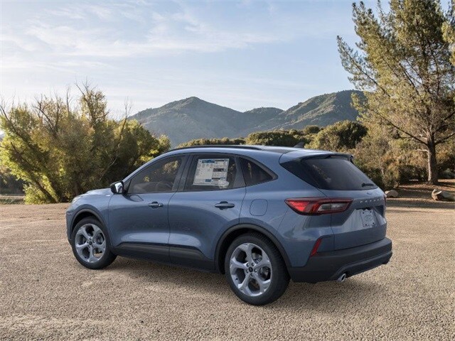 2025 Ford Escape ST-Line photo 3