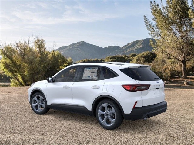 2026 Ford Escape ST-Line photo 3