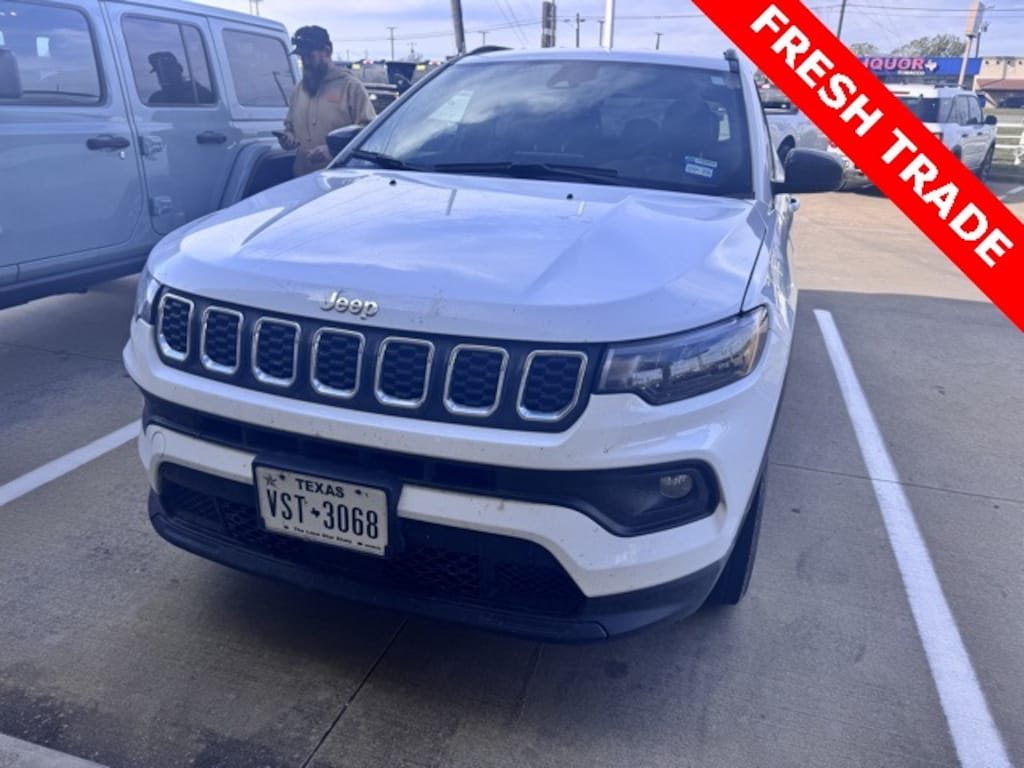 Used 2024 Jeep Compass Latitude Lux SUV