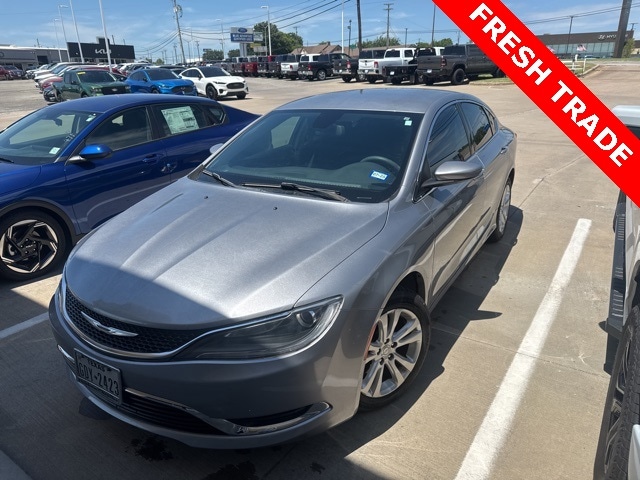 Used 2015 Chrysler 200 Limited with VIN 1C3CCCAB4FN586577 for sale in Denison, TX