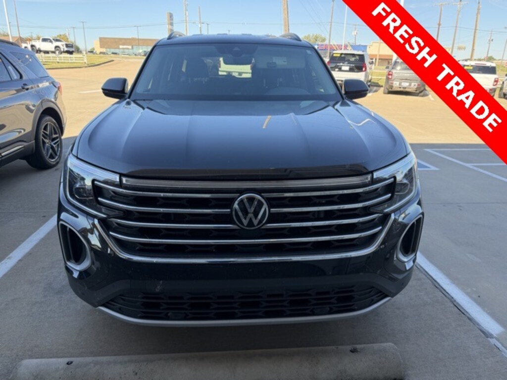 Used 2025 Volkswagen Atlas 2.0T SE w/Technology SUV
