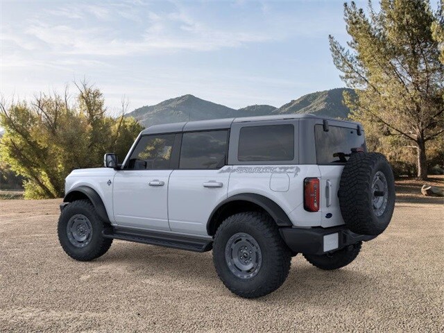 2025 Ford Bronco Outer Banks photo 4