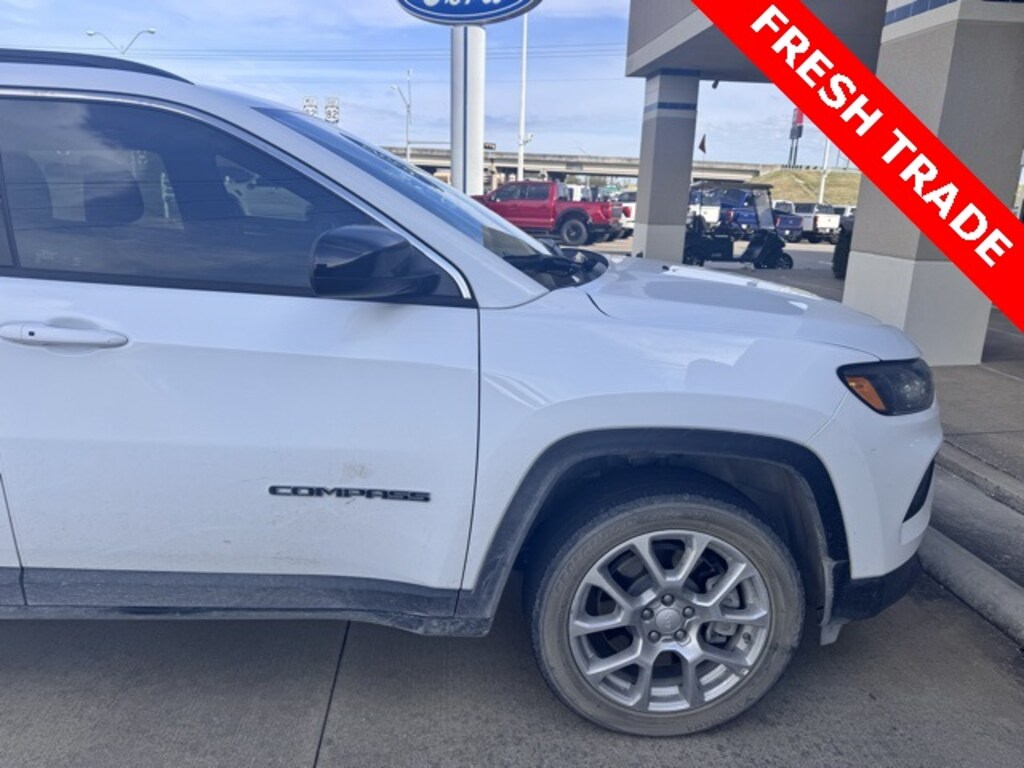Used 2024 Jeep Compass Latitude Lux SUV