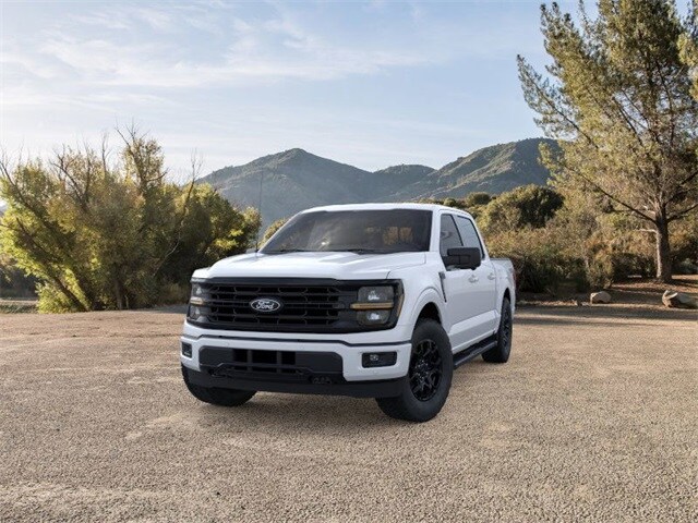 2025 Ford F-150 XLT photo 2