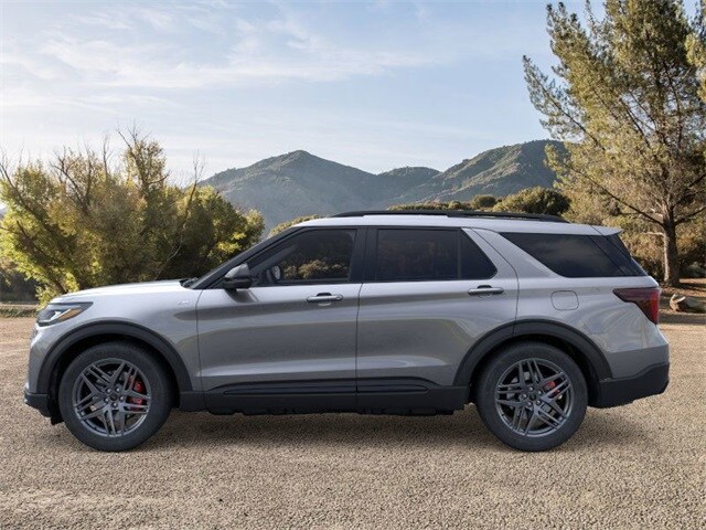 2025 Ford Explorer ST-Line photo 3
