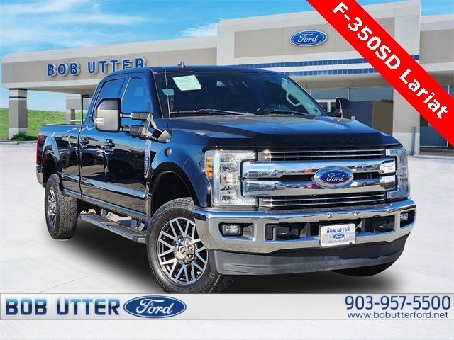 2019 Ford F-350 Super Duty Lariat's photo