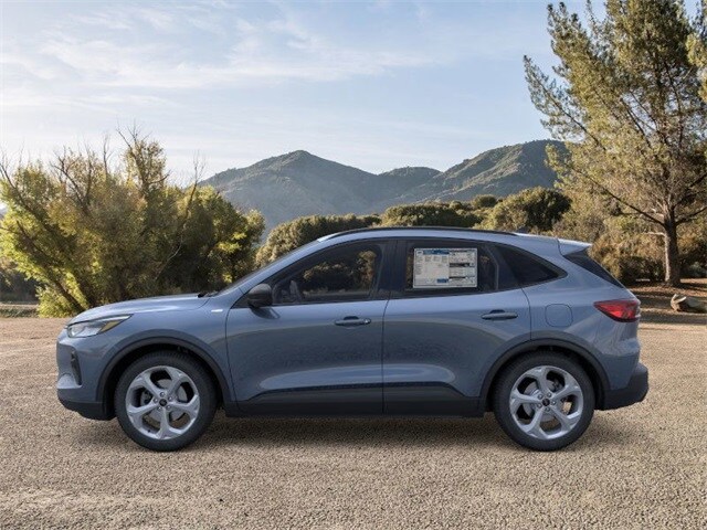 2026 Ford Escape ST-Line photo 2